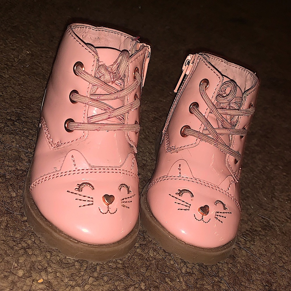 Size 4 baby girls shoes (wonder nation)